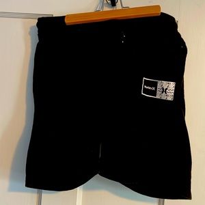 Hurley sweat shorts, size mens small, EUC